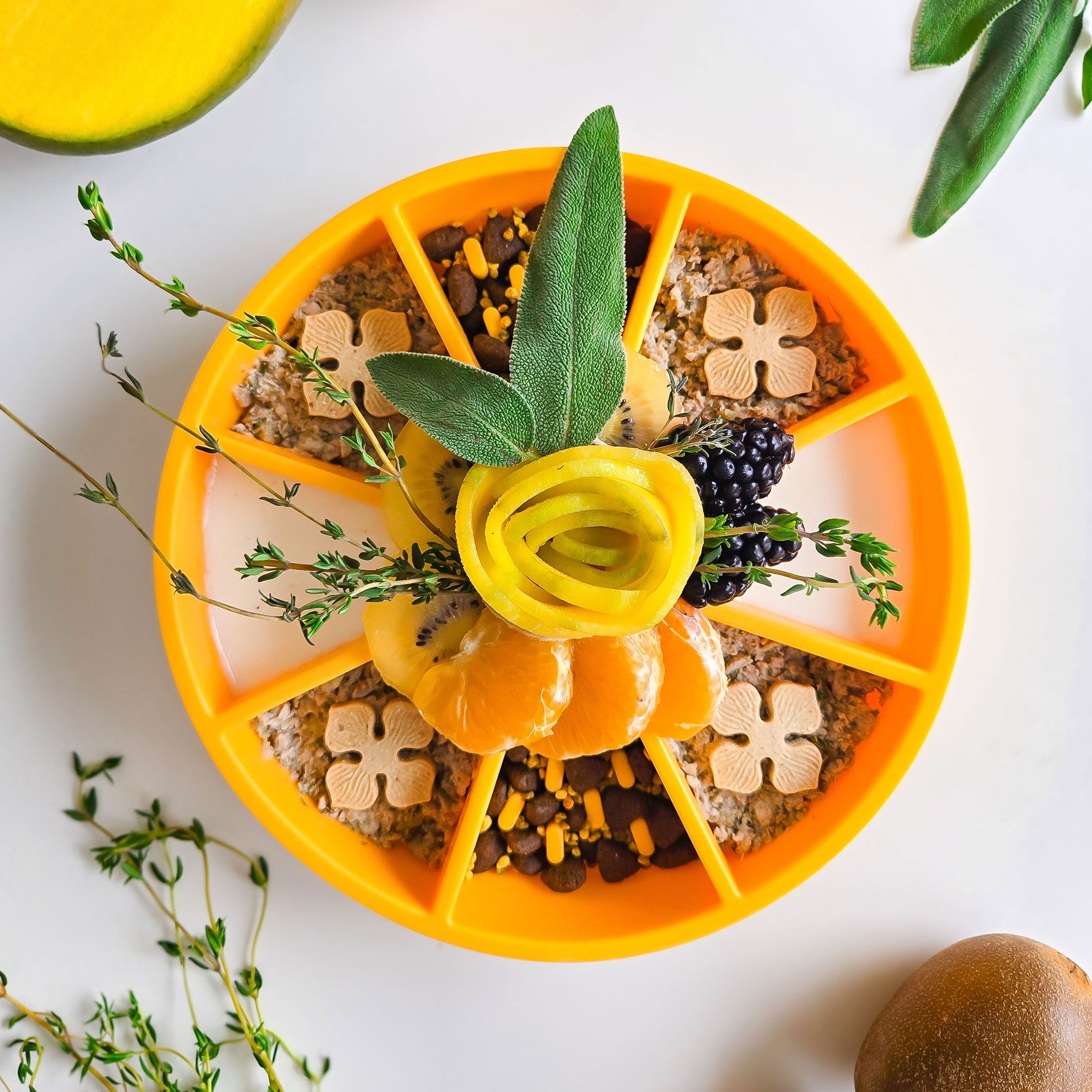 Bol interactif Dogs Crush avec tapis de léchage texturé orange, saveur agrumes pour chiens